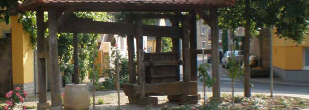 Tra le vie di Theilheim, un paese vitivinicolo